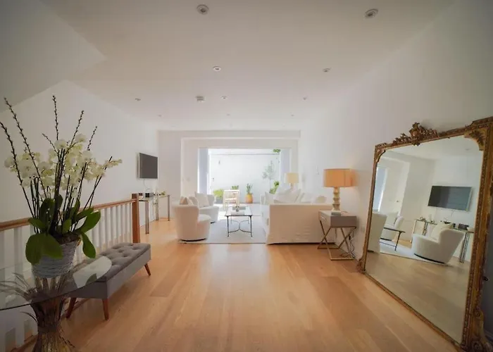 The Prestigious Residence With Modern Elegance