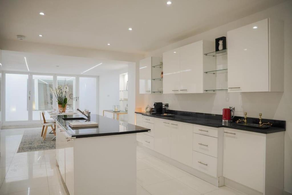 The Prestigious With Modern Elegance Appartamento Londra