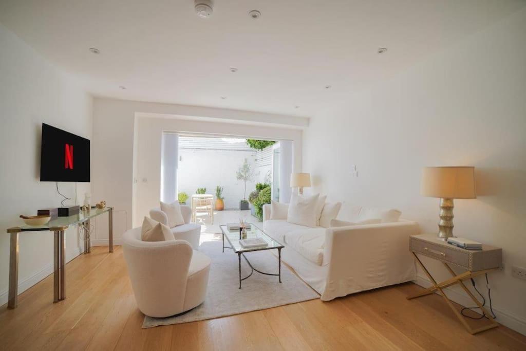 The Prestigious With Modern Elegance