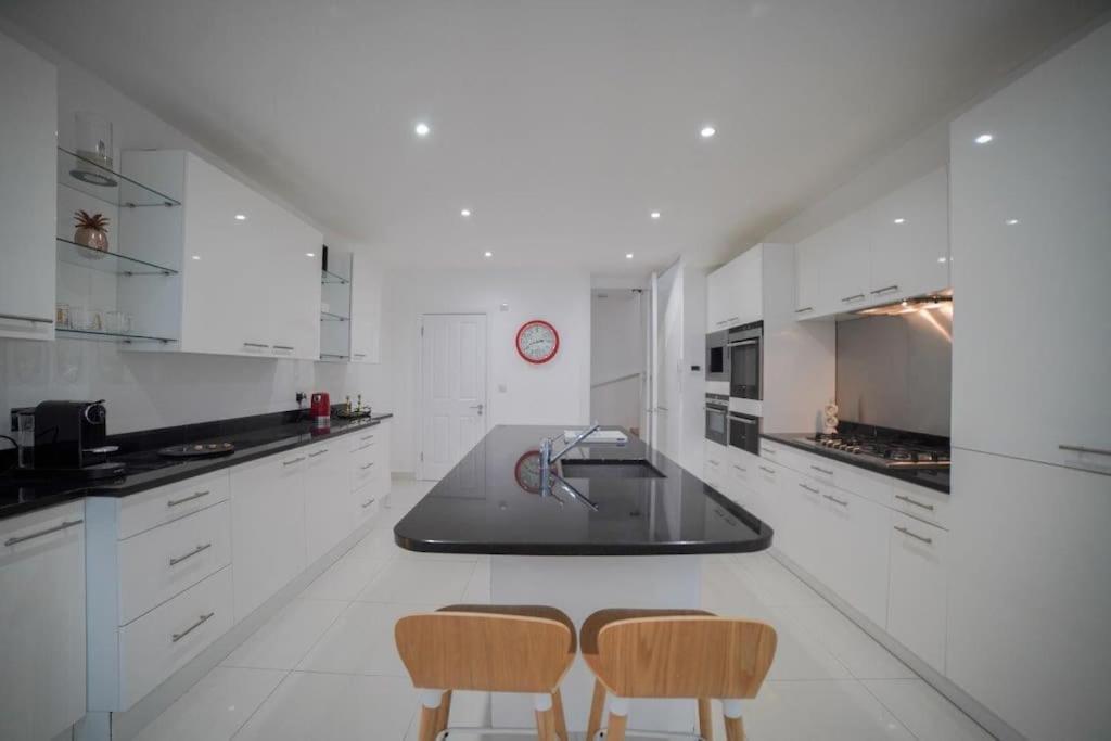 The Prestigious With Modern Elegance Appartamento Londra